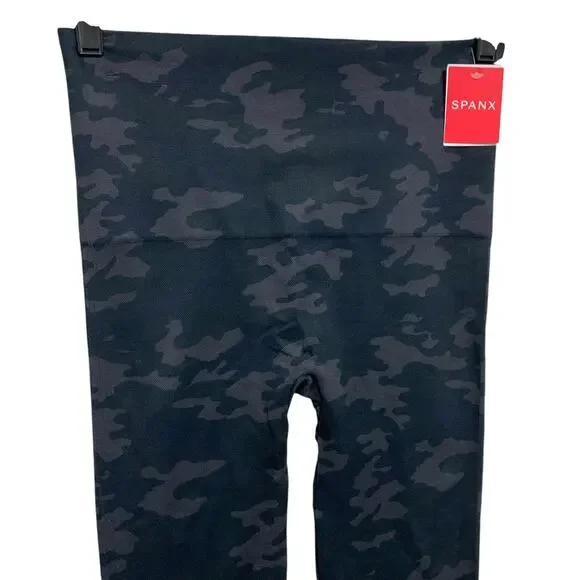 NWT! SPANX 'Look At Me Now' Black Camo Leggings Womens - Picture 4 of 12